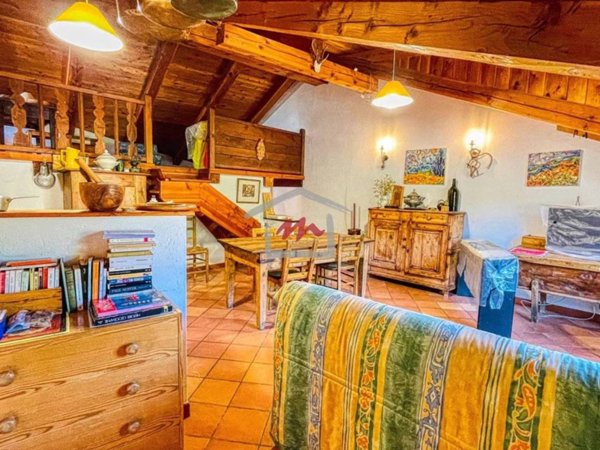 casa indipendente in vendita a Bardonecchia in zona Melezet