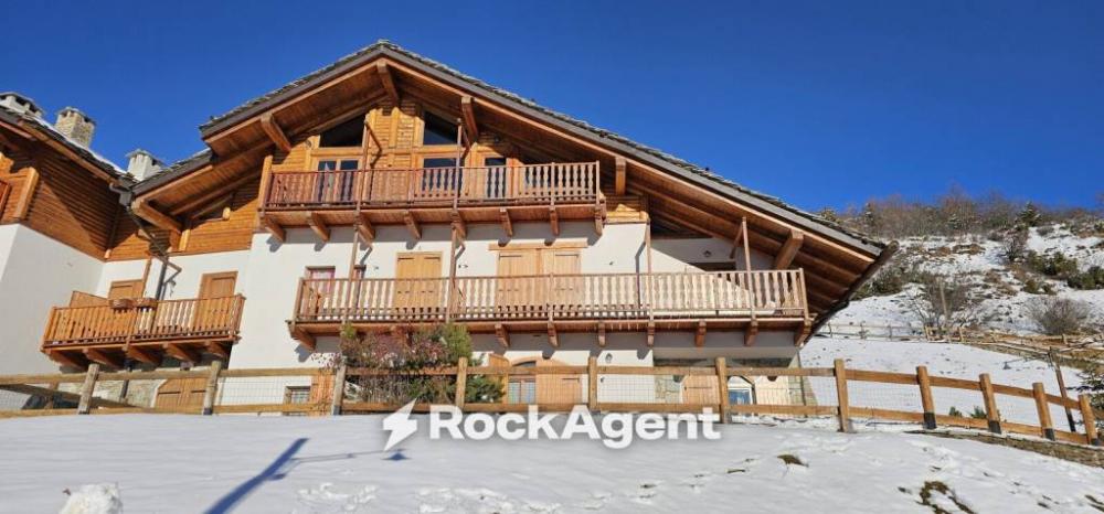 appartamento in vendita a Bardonecchia in zona Millaures
