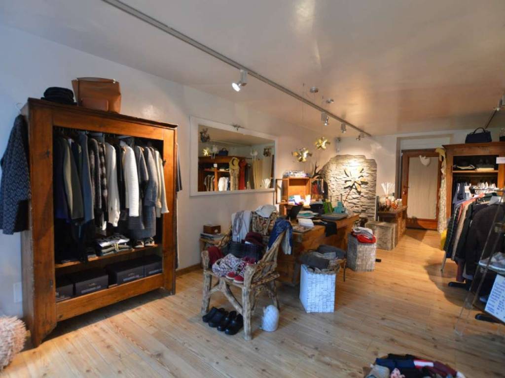 negozio in vendita a Bardonecchia