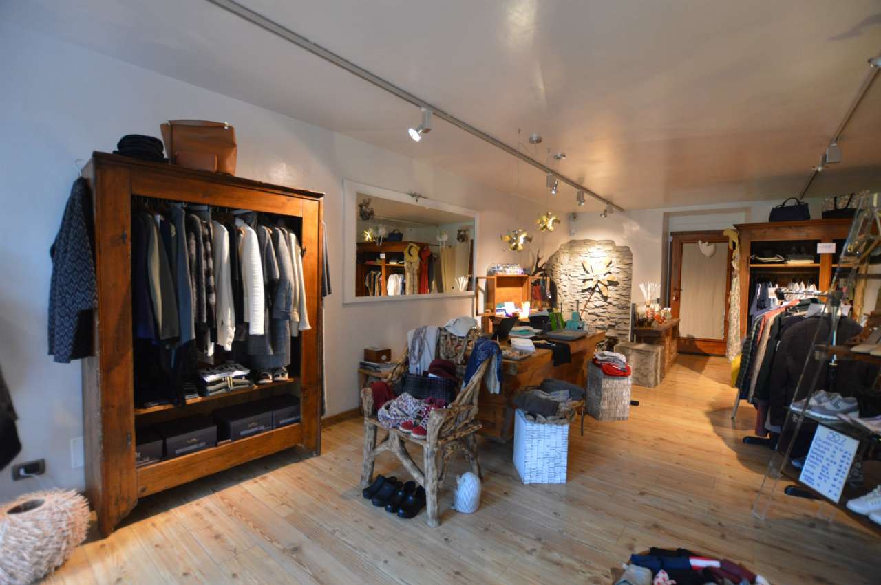locale commerciale in vendita a Bardonecchia