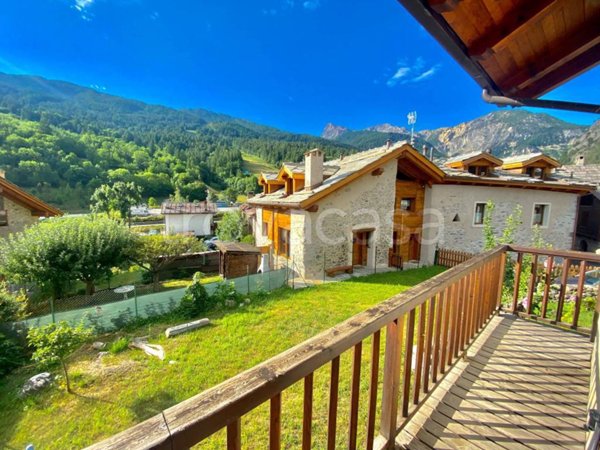 casa indipendente in vendita a Bardonecchia in zona Melezet
