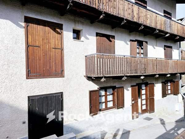 appartamento in vendita a Bardonecchia in zona Les Arnauds