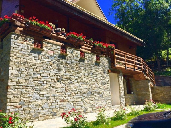 appartamento in vendita a Bardonecchia in zona Millaures