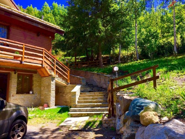 appartamento in vendita a Bardonecchia in zona Millaures