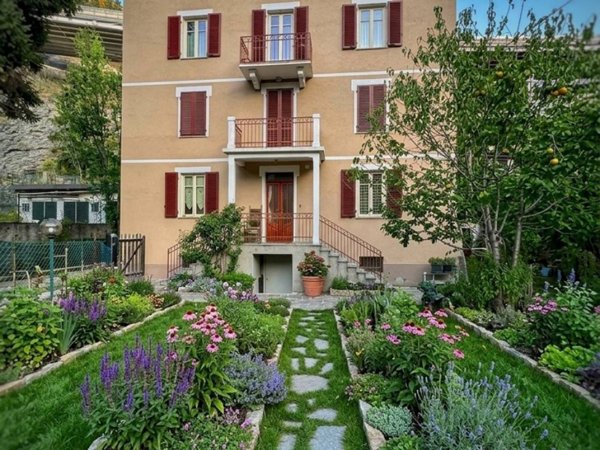 appartamento in vendita a Bardonecchia in zona Millaures