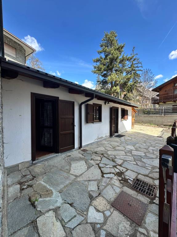 casa indipendente in vendita a Bardonecchia