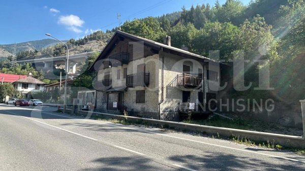 appartamento in vendita a Bardonecchia in zona Millaures