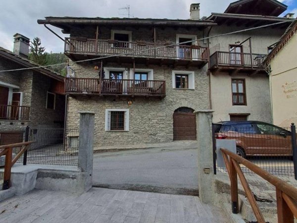 appartamento in vendita a Bardonecchia in zona Millaures