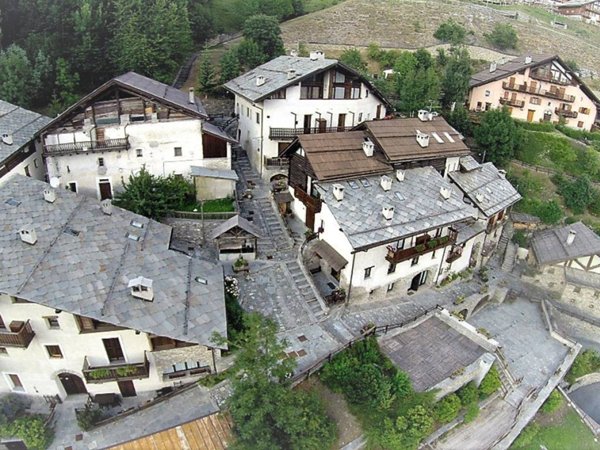 appartamento in vendita a Bardonecchia in zona Millaures