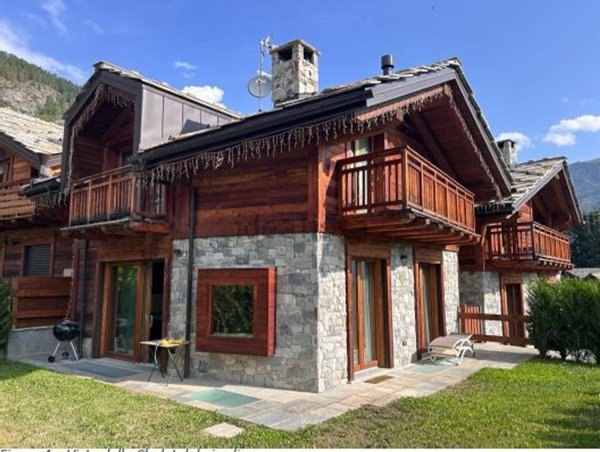 casa indipendente in vendita a Bardonecchia in zona Les Arnauds