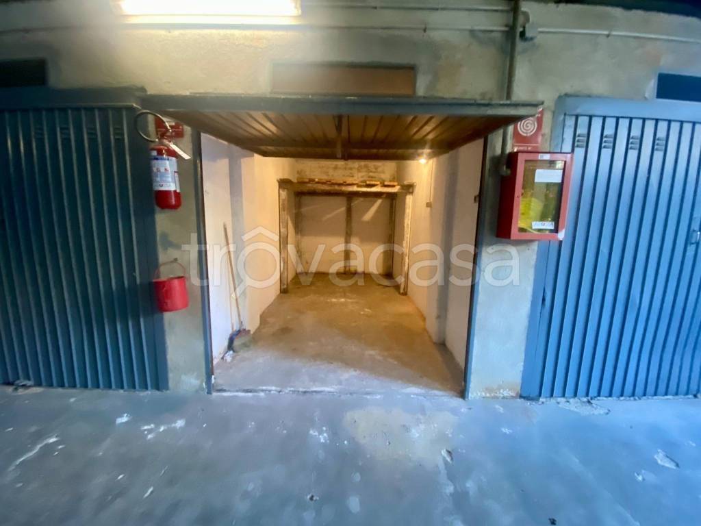 box auto in vendita a Bardonecchia
