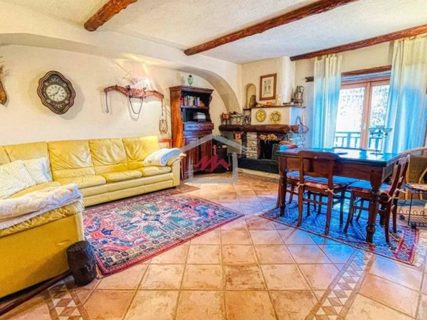 appartamento in vendita a Bardonecchia in zona Millaures