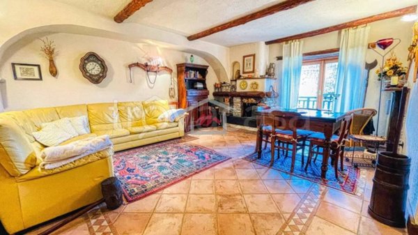 appartamento in vendita a Bardonecchia in zona Millaures