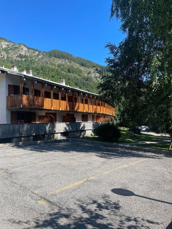 appartamento in vendita a Bardonecchia in zona Les Arnauds