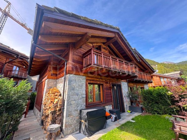 appartamento in vendita a Bardonecchia in zona Les Arnauds