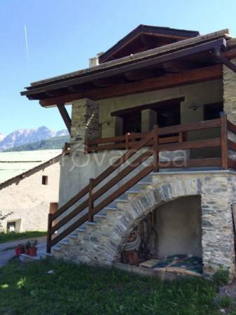 appartamento in vendita a Bardonecchia in zona Millaures