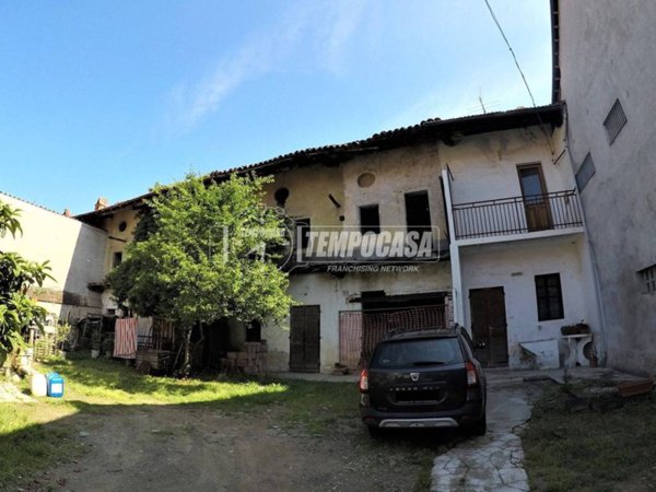 casa indipendente in vendita a Barone Canavese