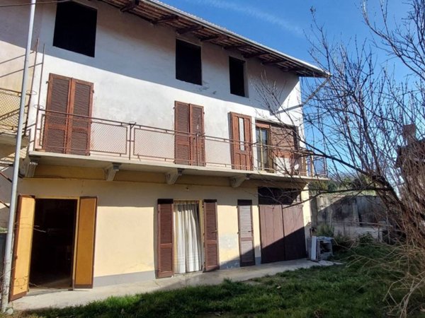 casa indipendente in vendita a Barone Canavese