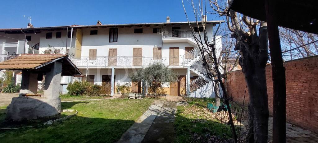 casa indipendente in vendita a Barone Canavese