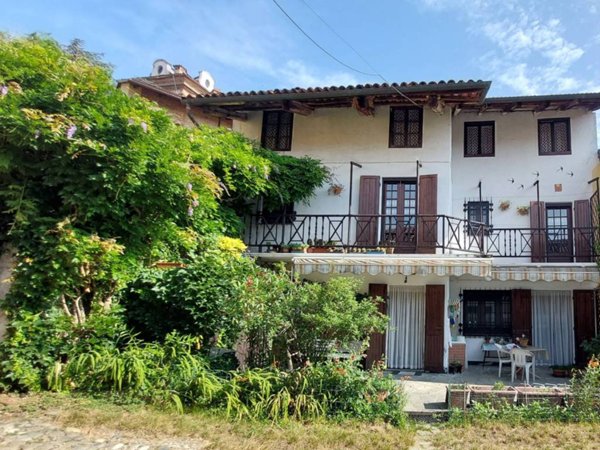 casa indipendente in vendita a Barone Canavese
