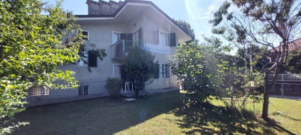 casa indipendente in vendita a Barone Canavese