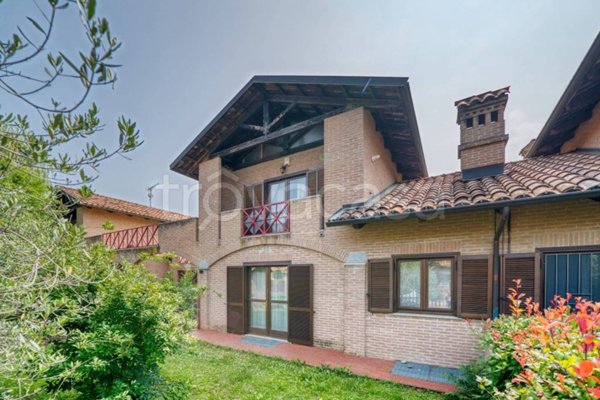 casa indipendente in vendita a Barone Canavese
