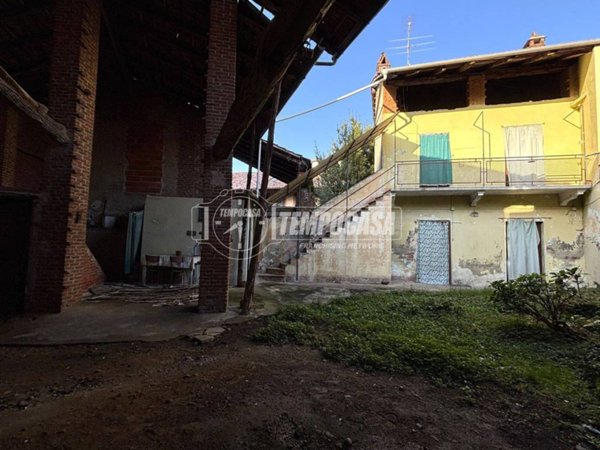 casa indipendente in vendita a Barone Canavese