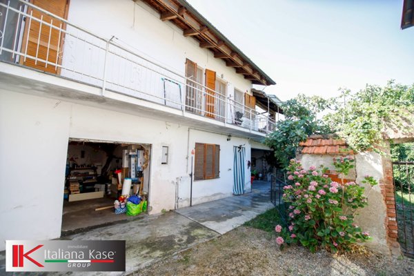 casa semindipendente in vendita a Barone Canavese