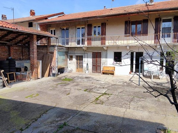 casa indipendente in vendita a Barone Canavese