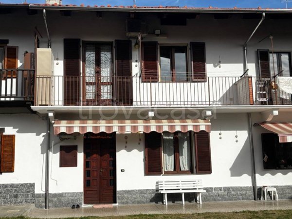 casa indipendente in vendita a Barone Canavese