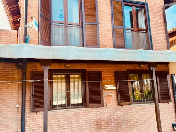 casa indipendente in vendita a Barone Canavese