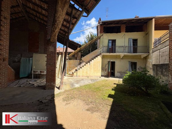 casa semindipendente in vendita a Barone Canavese