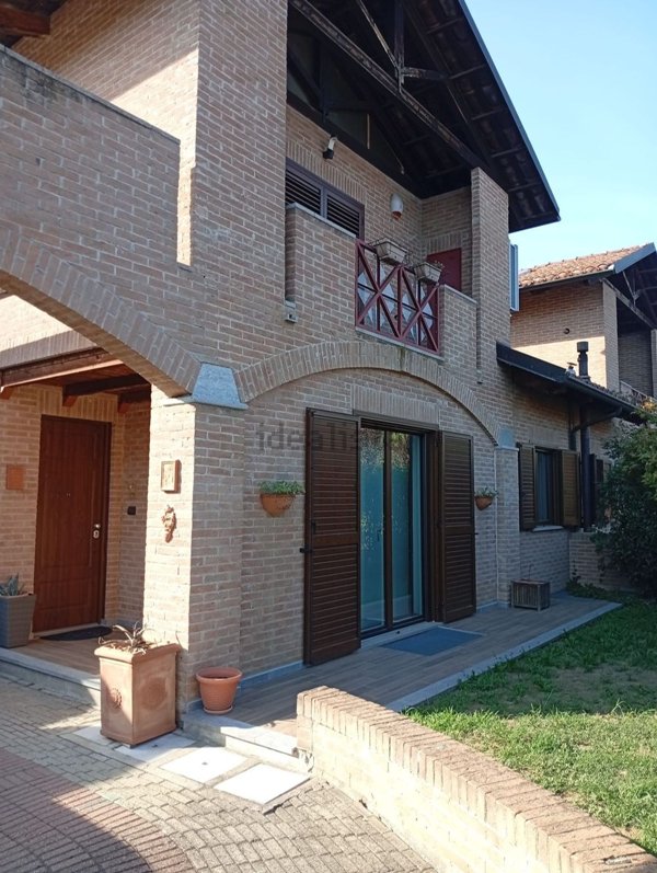 casa indipendente in vendita a Barone Canavese