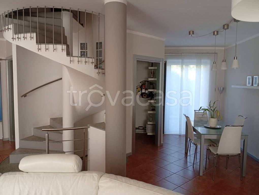 casa indipendente in vendita a Barone Canavese