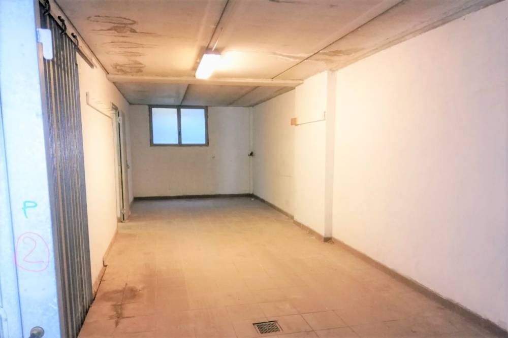 locale di sgombero in vendita a Beinasco
