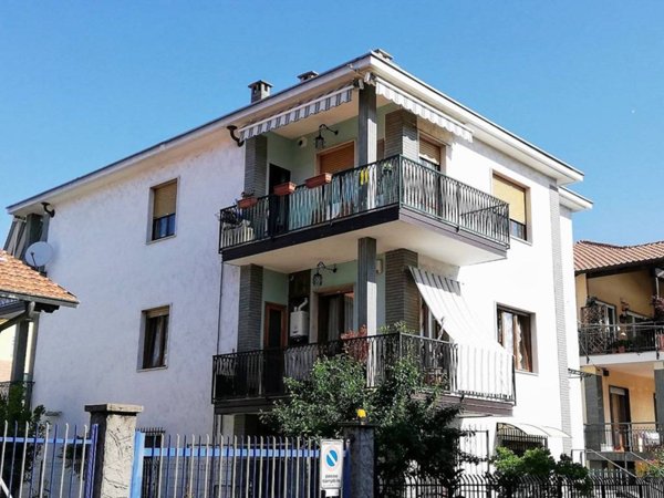 appartamento in vendita a Beinasco in zona Borgaretto