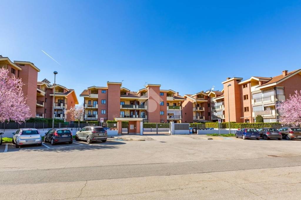 appartamento in vendita a Beinasco in zona Fornaci