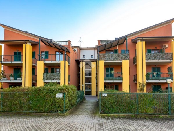 appartamento in vendita a Beinasco in zona Borgaretto