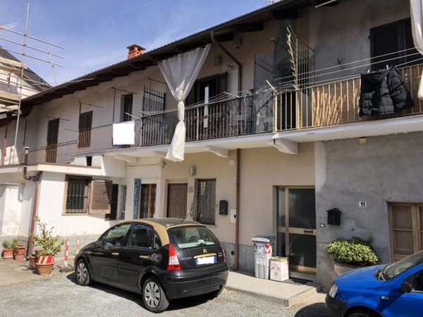 casa indipendente in vendita a Beinasco in zona Borgaretto
