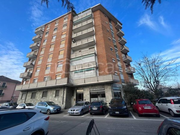 appartamento in vendita a Beinasco in zona Fornaci