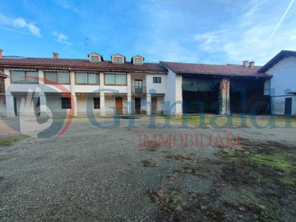 casa indipendente in vendita a Beinasco