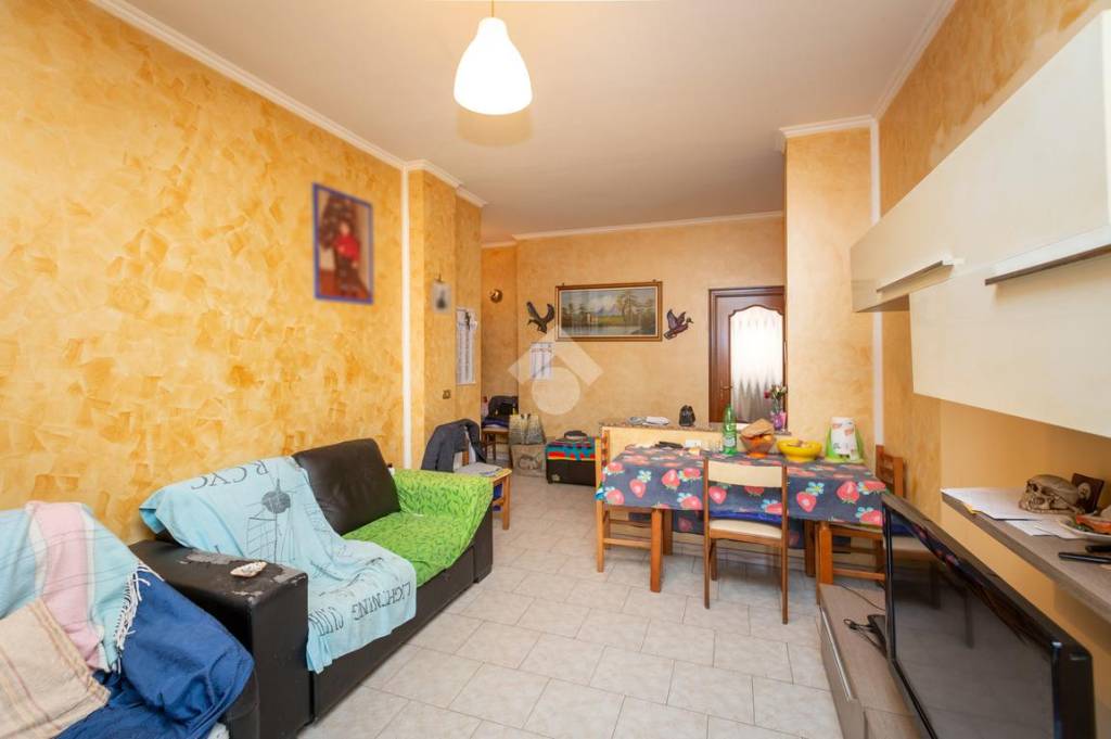 appartamento in vendita a Beinasco in zona Borgaretto