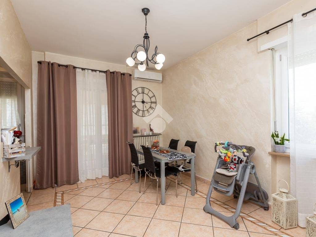 appartamento in vendita a Beinasco in zona Borgaretto