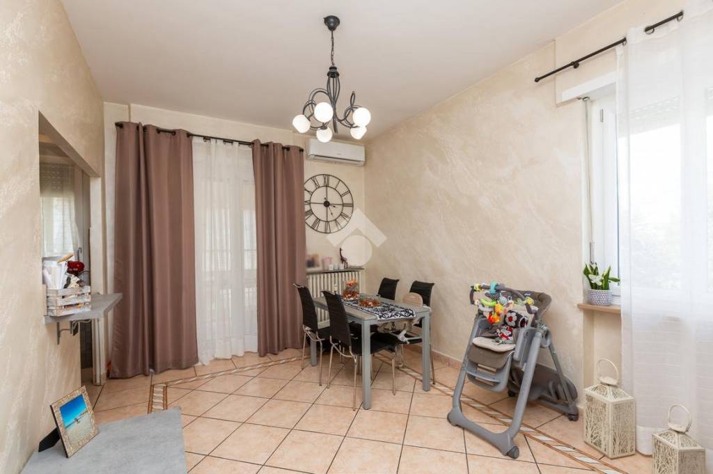 appartamento in vendita a Beinasco in zona Borgaretto