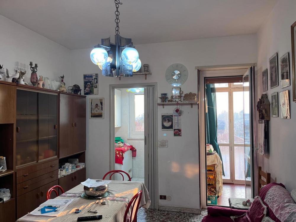 appartamento in vendita a Beinasco in zona Borgaretto