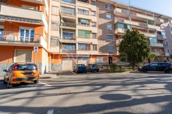 appartamento in vendita a Beinasco in zona Borgaretto