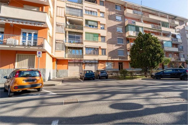 appartamento in vendita a Beinasco in zona Borgaretto