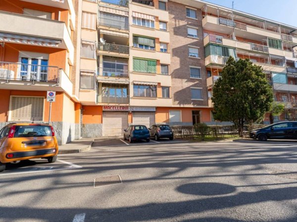 appartamento in vendita a Beinasco in zona Borgaretto