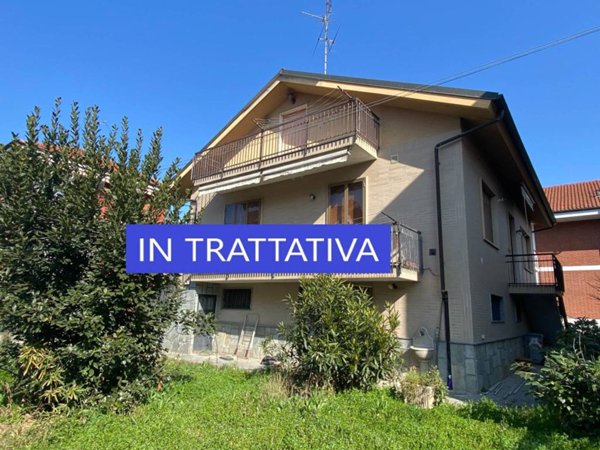 casa indipendente in vendita a Beinasco in zona Borgaretto