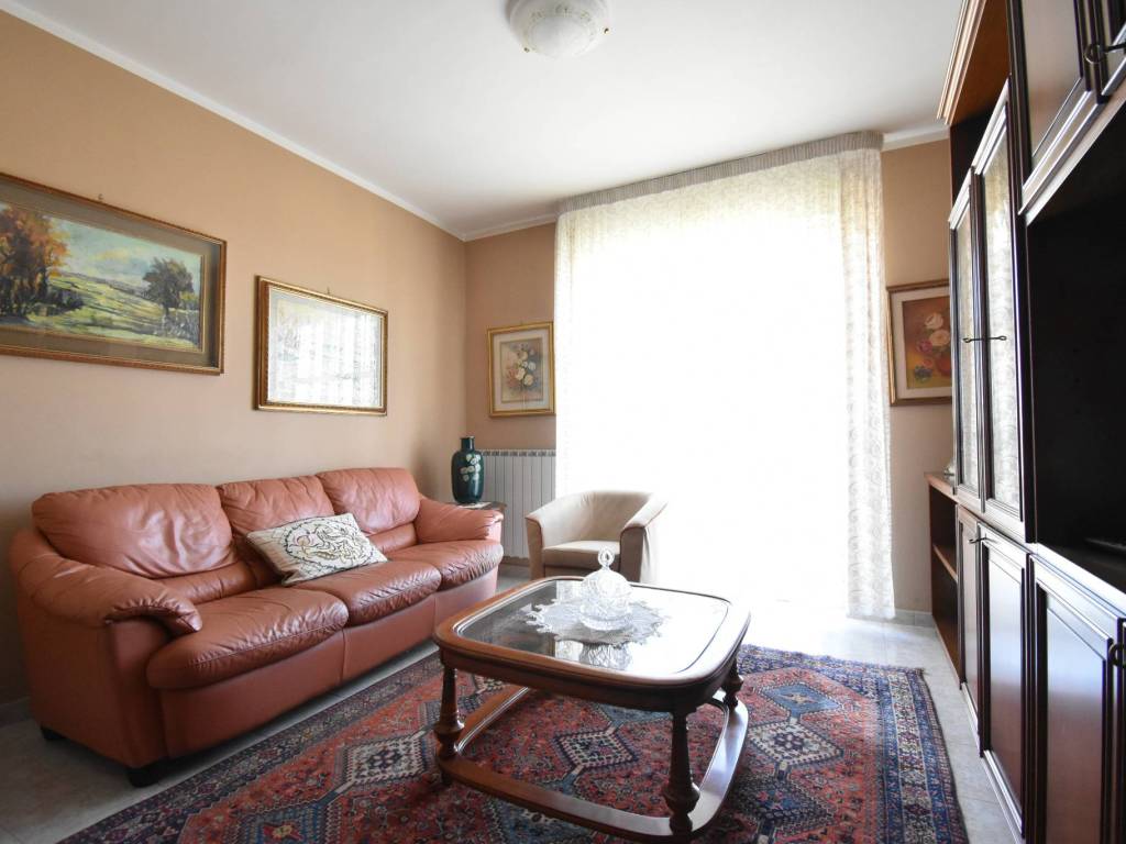 appartamento in vendita a Beinasco in zona Fornaci